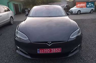 Лифтбек Tesla Model S 2017 в 
