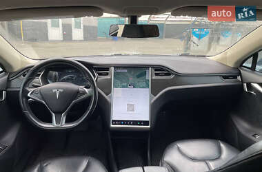 Лифтбек Tesla Model S 2014 в 