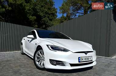Tesla Model S 2018