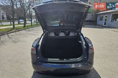 Ліфтбек Tesla Model S 2016 в 