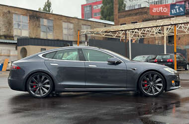 Лифтбек Tesla Model S 2017 в 