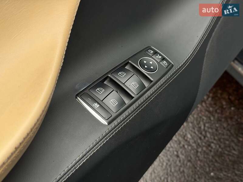 Ліфтбек Tesla Model S 2017 в Києві