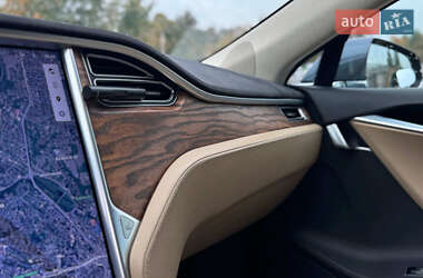Лифтбек Tesla Model S 2017 в 