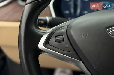 Лифтбек Tesla Model S 2017 в 