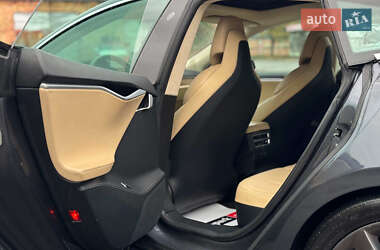 Лифтбек Tesla Model S 2017 в 