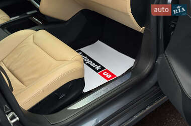 Лифтбек Tesla Model S 2017 в 