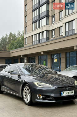Ліфтбек Tesla Model S 2016 в Києві
