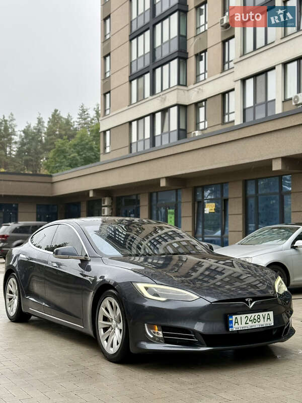 Tesla Model S 2016