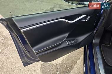 Лифтбек Tesla Model S 2017 в 