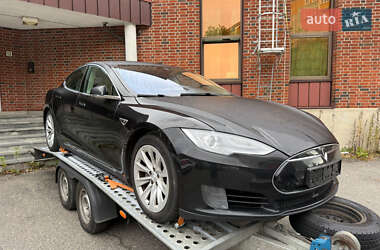 Tesla Model S 2016