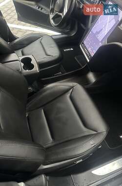 Ліфтбек Tesla Model S 2016 в 