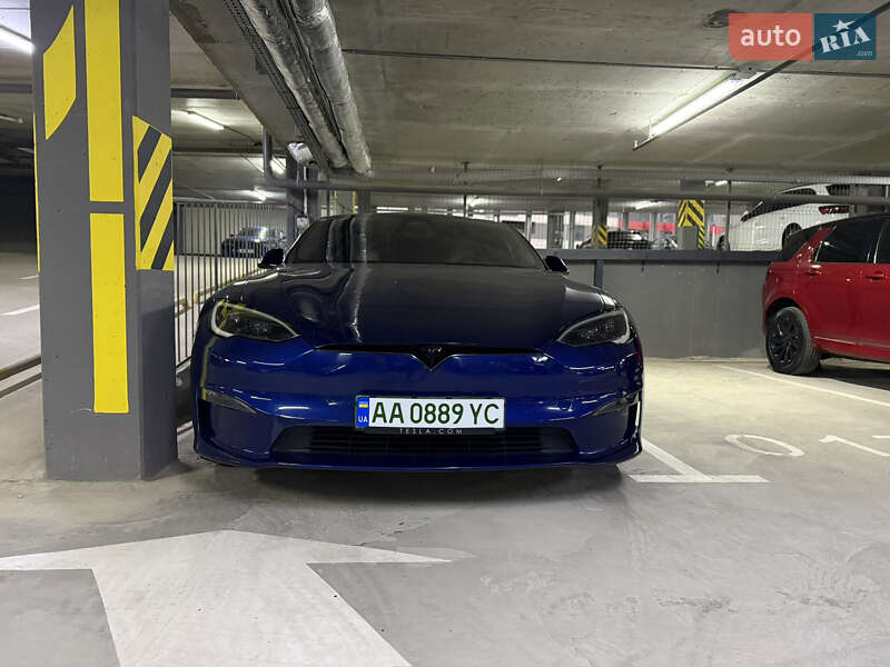 Лифтбек Tesla Model S 2022 в Киеве