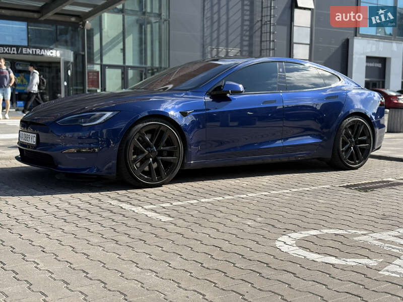 Лифтбек Tesla Model S 2022 в Киеве