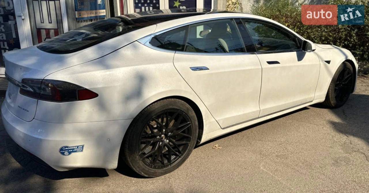 2020 Tesla Model S - мініатюра 11