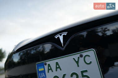 Лифтбек Tesla Model S 2022 в 