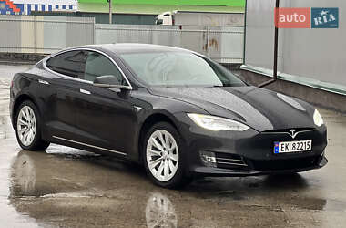 Лифтбек Tesla Model S 2018 в 