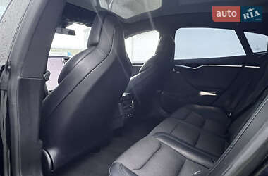 Лифтбек Tesla Model S 2018 в 