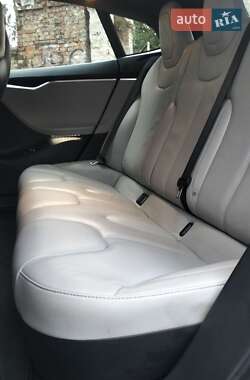 Лифтбек Tesla Model S 2016 в 