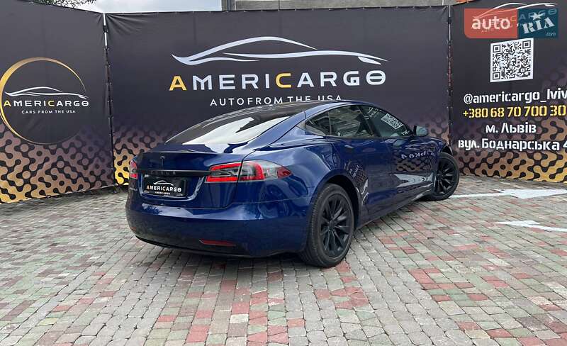 Лифтбек Tesla Model S 2018 в Львове