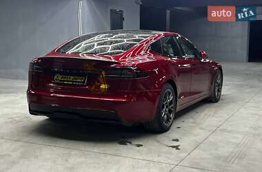 Лифтбек Tesla Model S 2024 в Черновцах