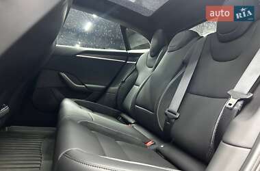 Лифтбек Tesla Model S 2024 в Черновцах