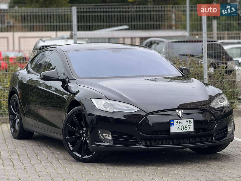 Ліфтбек Tesla Model S 2013 в Одесі