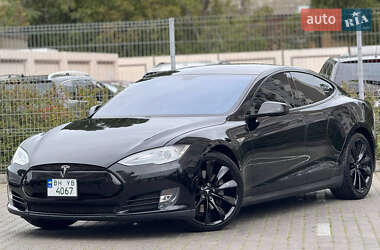 Лифтбек Tesla Model S 2013 в 