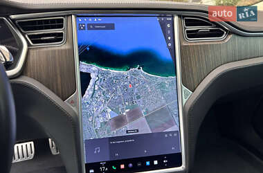 Лифтбек Tesla Model S 2013 в 