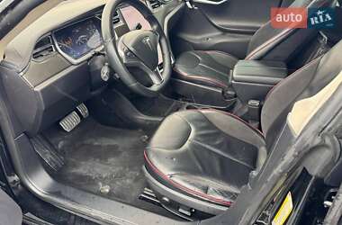 Ліфтбек Tesla Model S 2013 в 