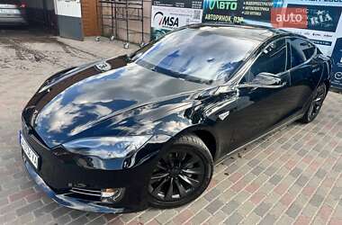 Лифтбек Tesla Model S 2013 в 