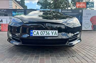 Лифтбек Tesla Model S 2013 в 