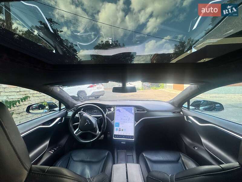 Ліфтбек Tesla Model S 2013 в Черкасах