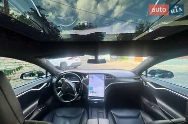 Лифтбек Tesla Model S 2013 в 