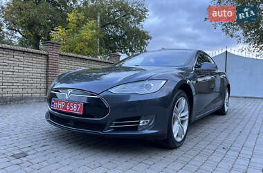 Tesla Model S 2016