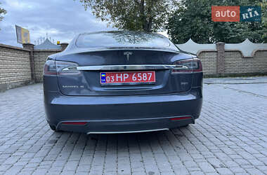 Лифтбек Tesla Model S 2016 в 