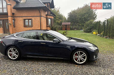 Ліфтбек Tesla Model S 2014 в 