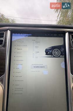 Ліфтбек Tesla Model S 2014 в 