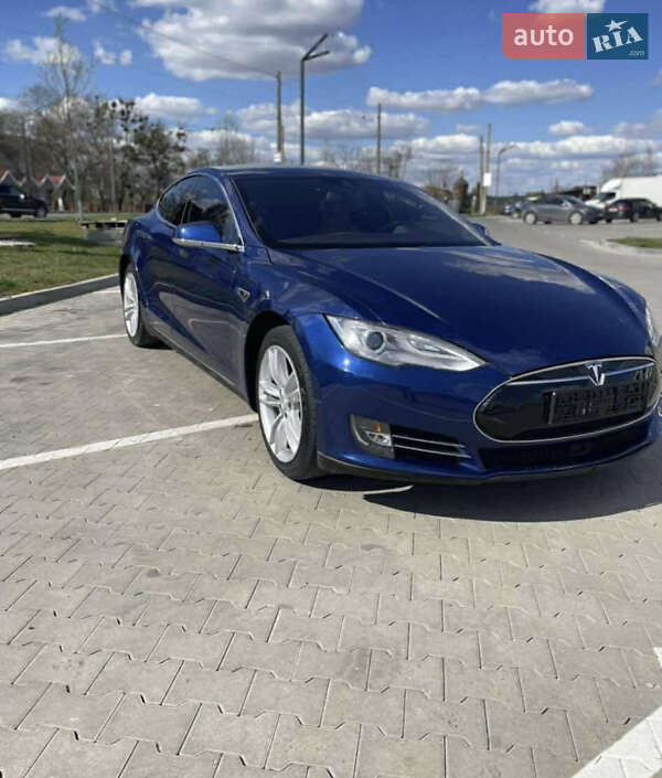 Лифтбек Tesla Model S 2015 в Луцке фото 5 Лифтбек Tesla Model S 2015 в Луцке