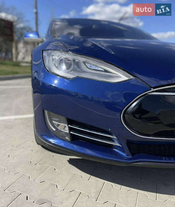 Лифтбек Tesla Model S 2015 в Луцке фото 13 Лифтбек Tesla Model S 2015 в Луцке