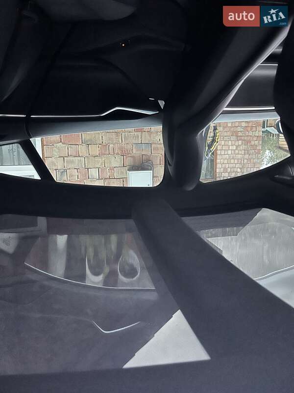 Ліфтбек Tesla Model S 2015 в Сторожинці
