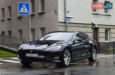 Tesla Model S 2020