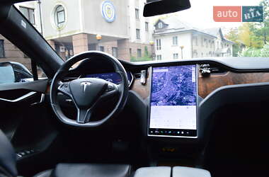 Лифтбек Tesla Model S 2020 в 