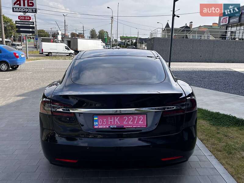 Лифтбек Tesla Model S 2016 в Луцке