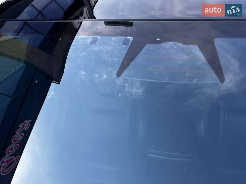 Лифтбек Tesla Model S 2016 в Луцке