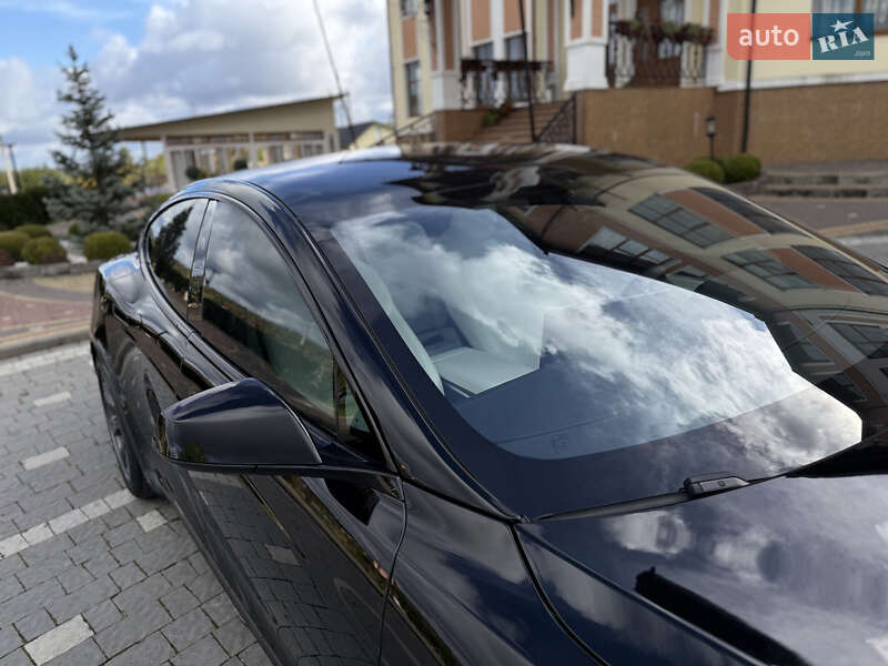 Ліфтбек Tesla Model S 2024 в Дрогобичі