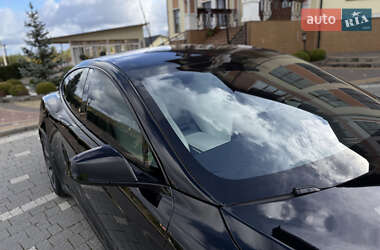 Лифтбек Tesla Model S 2024 в 
