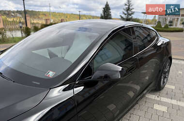 Лифтбек Tesla Model S 2024 в 
