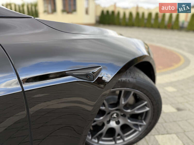 Ліфтбек Tesla Model S 2024 в Дрогобичі