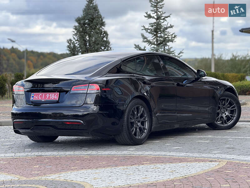 Ліфтбек Tesla Model S 2024 в Дрогобичі