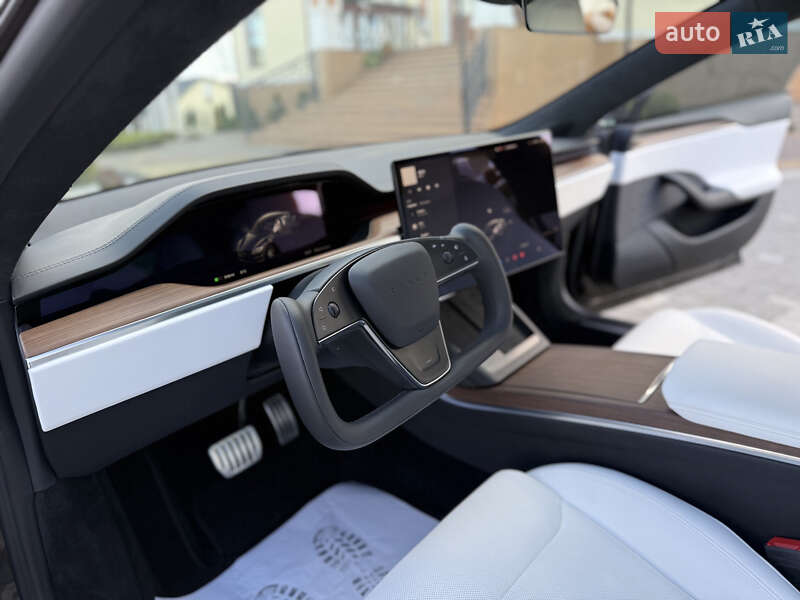 Ліфтбек Tesla Model S 2024 в Дрогобичі